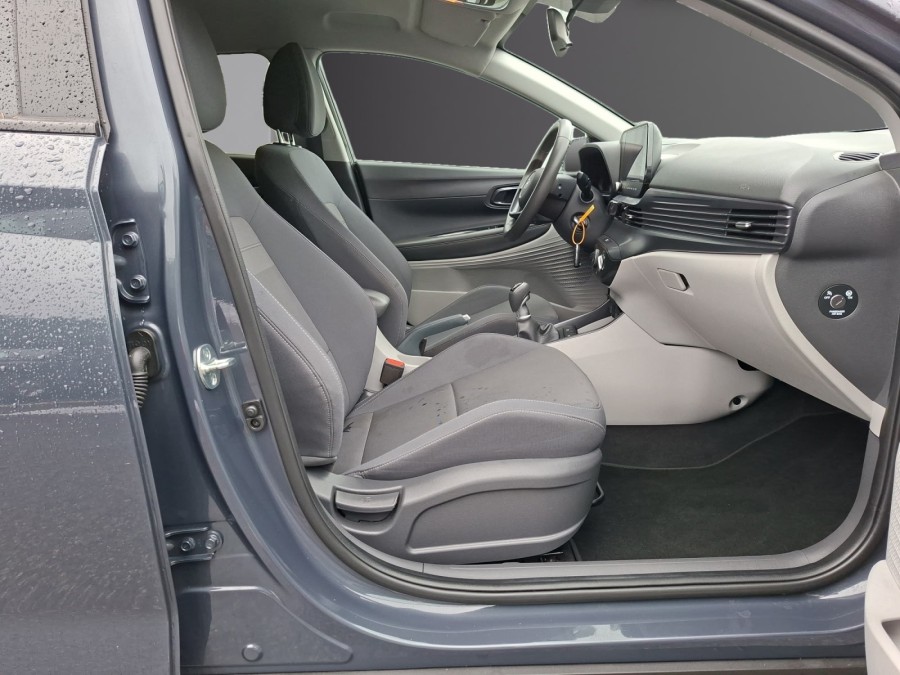 HYUNDAI d'occasion BAYON 1.0 T-GDI 100 INTUITIVE de 2025 Villepinte
