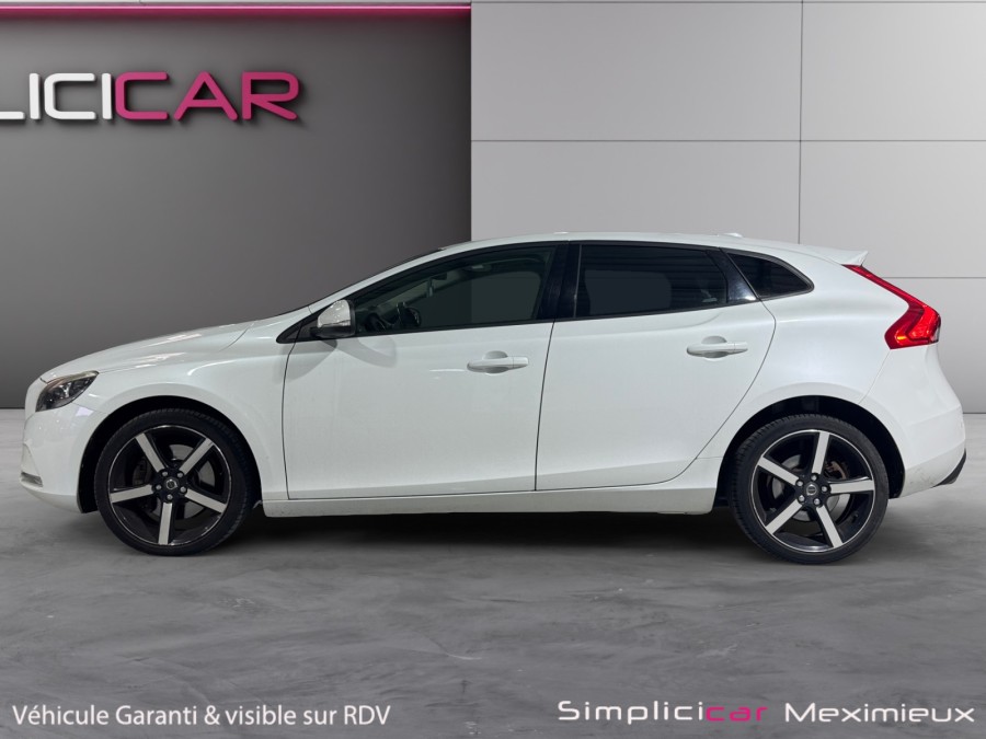 VOLVO d'occasion V40 D3 150 Momentum de 2016 Meximeux (01)﻿