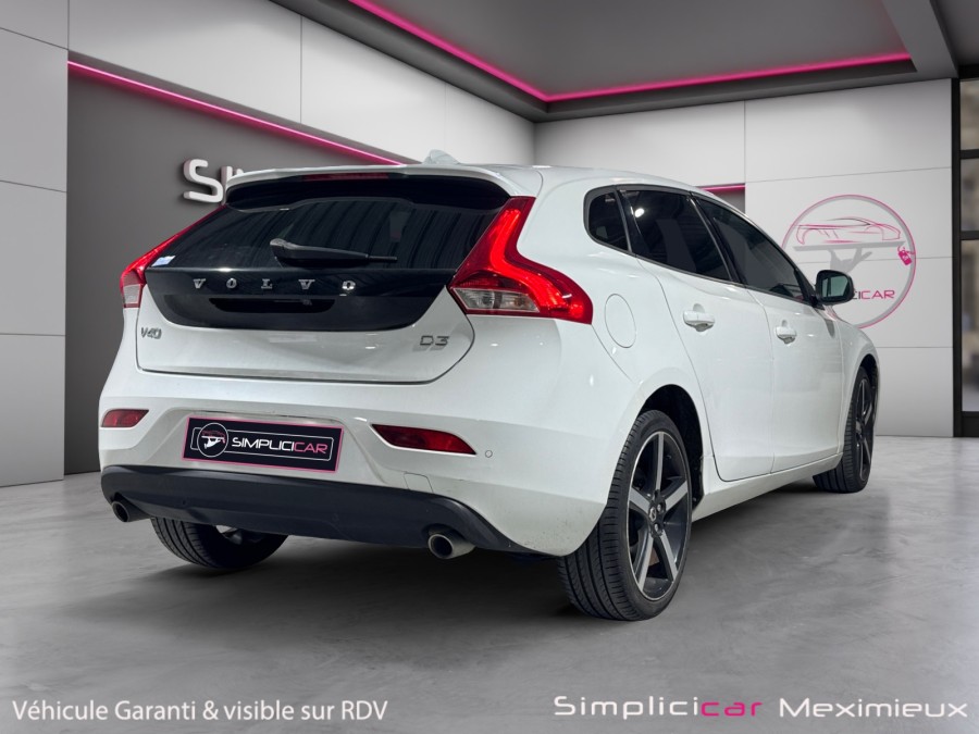 VOLVO d'occasion V40 D3 150 Momentum de 2016 Meximeux (01)﻿