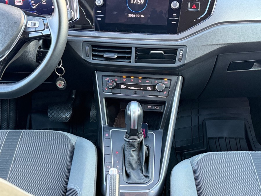 VOLKSWAGEN d'occasion POLO 1 TSI 110 R-LINE DSG AUTO de 2021 Troyes