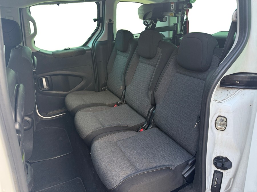 CITROEN d'occasion BERLINGO FEEL de 2015 Salon de Provence (13)﻿