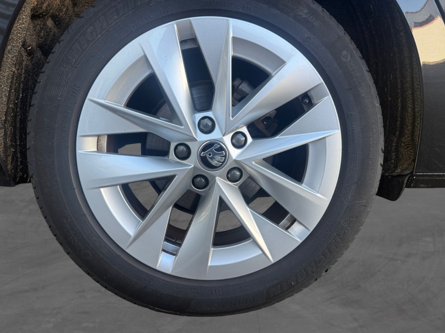 SKODA d'occasion OCTAVIA IV COMBI Octavia de 2024 Vannes (56)﻿