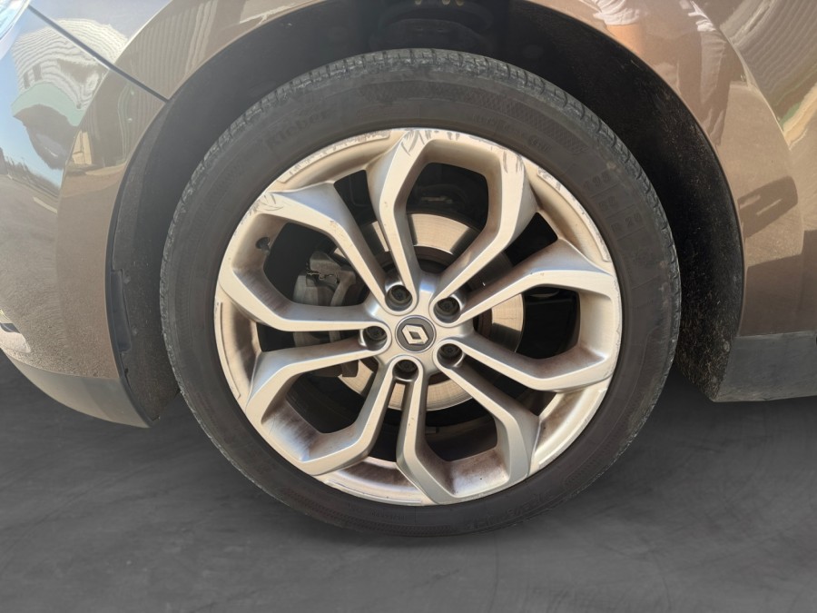 RENAULT d'occasion SCENIC GRAND 1.5 DCI 110 INTENS de 2017 Nord Isère