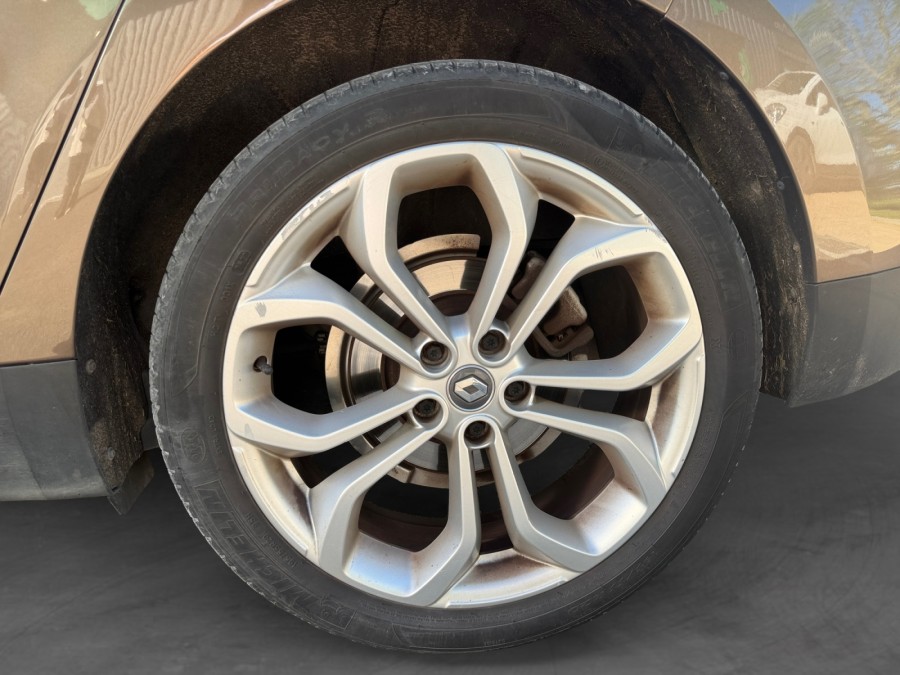 RENAULT d'occasion SCENIC GRAND 1.5 DCI 110 INTENS de 2017 Nord Isère