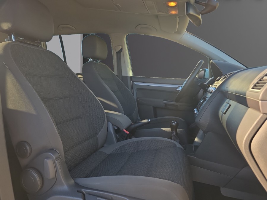 VOLKSWAGEN d'occasion TOURAN 1.6 TDI 105ch FAP Confortline de 2015