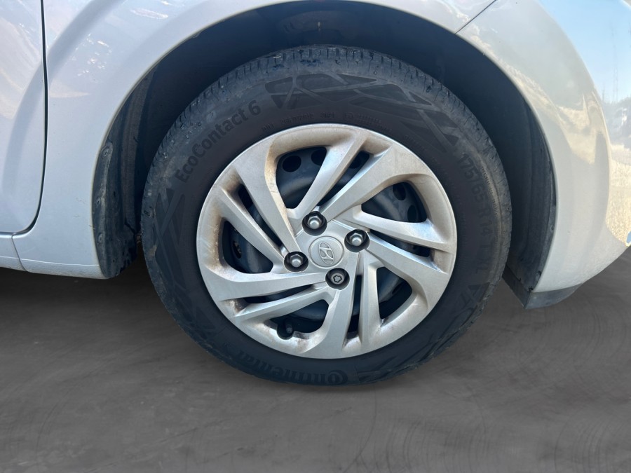 HYUNDAI d'occasion I10 III 1.0 67 de 2022 Evreux (27)﻿