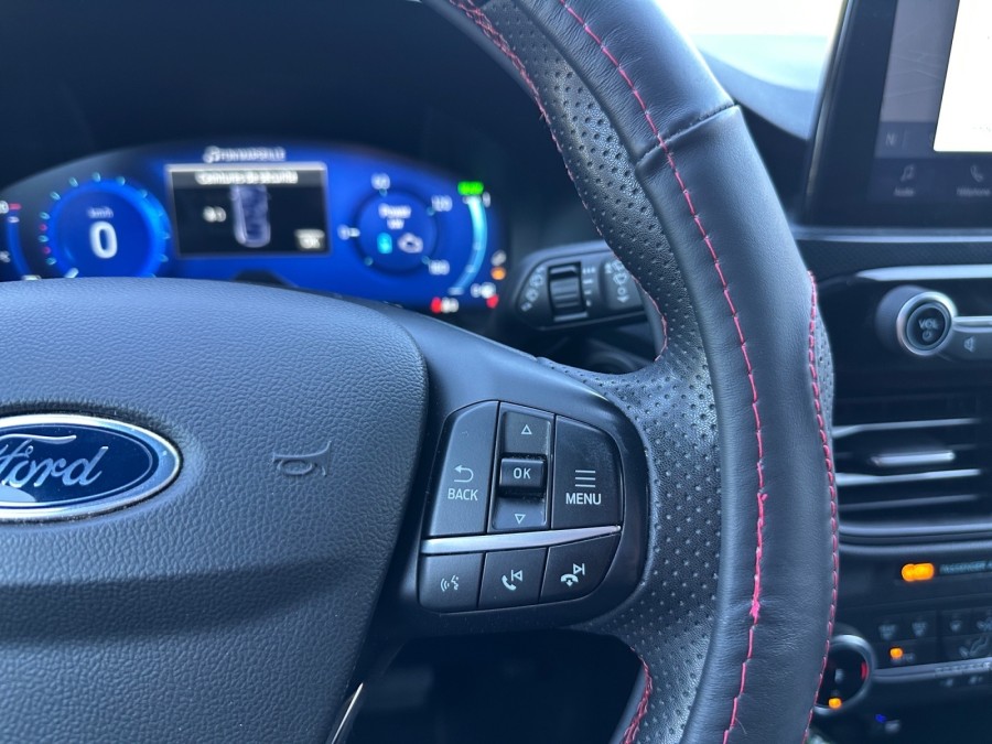 FORD d'occasion KUGA 2.5 DURATEC 190 ST-LINE de 2022 Salon de