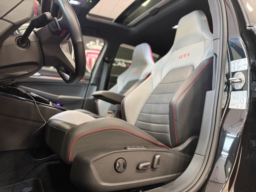 VOLKSWAGEN d'occasion GOLF VIII 2.0 TSI de 2024 Annecy (74)﻿