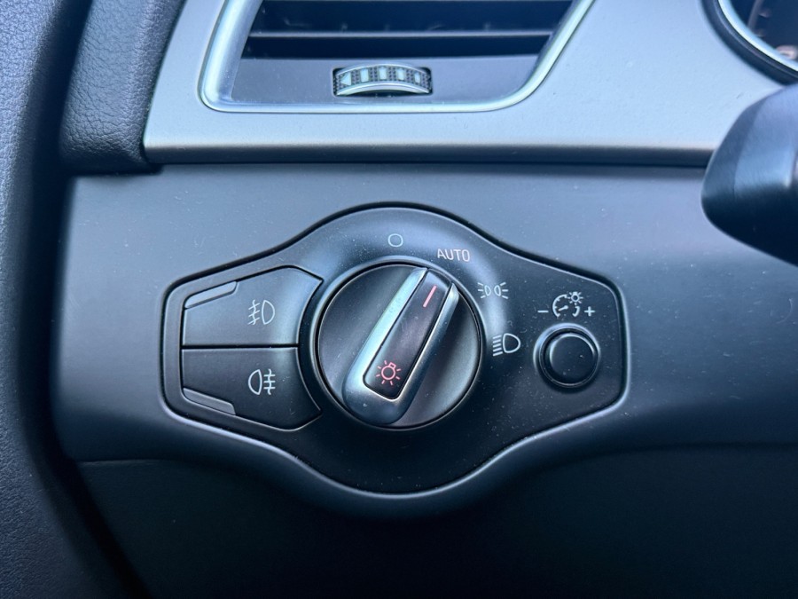 AUDI d'occasion A4 2.0 TDI S LINE de 2014 Toulouse Sud (31)﻿