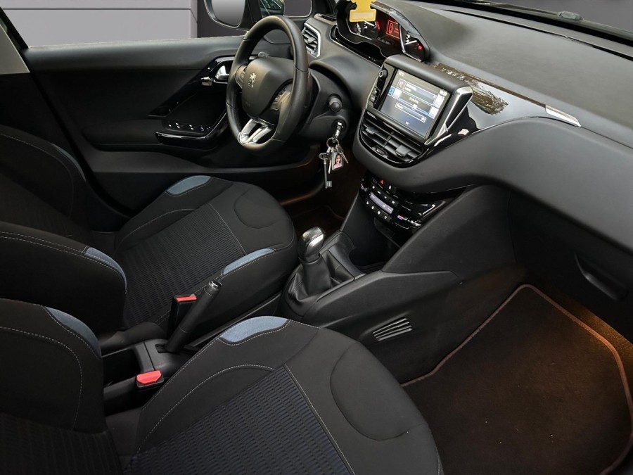 PEUGEOT d'occasion 208 1.2 VTI 82 ENVY de 2015 Vaucresson (92)﻿