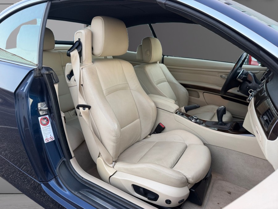 BMW d'occasion SERIE 3 CC 330I de 2011 Vannes (56)﻿