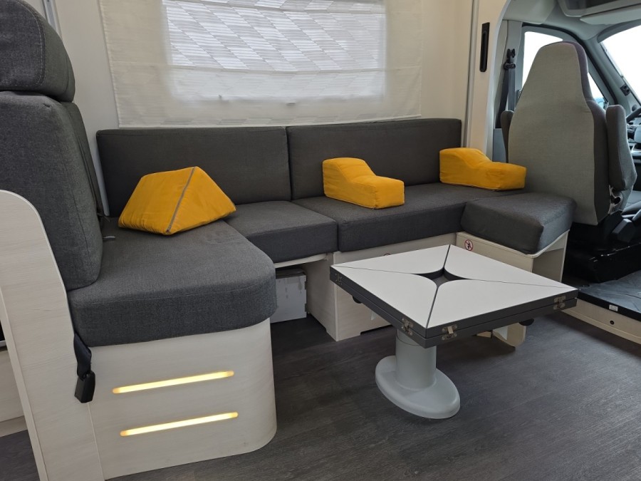 FORD d'occasion TRANSIT 2.0 ECOBLUE 170 de 2023 Vannes (56)﻿