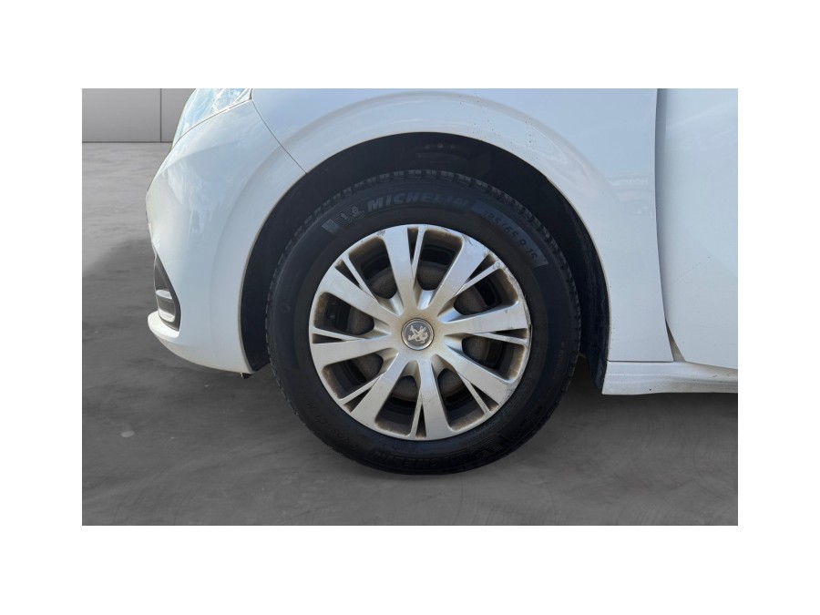 PEUGEOT d'occasion 208 I 1.6 BlueHDi de 2015 Compiègne (60)﻿