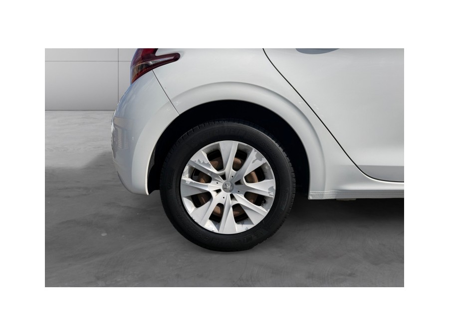 PEUGEOT d'occasion 208 I 1.6 BlueHDi de 2015 Compiègne (60)﻿
