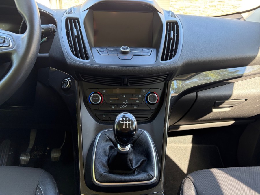 FORD d'occasion KUGA 1.5 FLEXIFUEL 150 TITANIUM de 2019 Royan (17)﻿