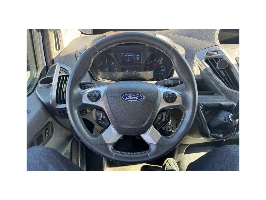 FORD d'occasion T.CUSTOM 2.2 CRDI 155 de 2013 Compiègne (60)﻿