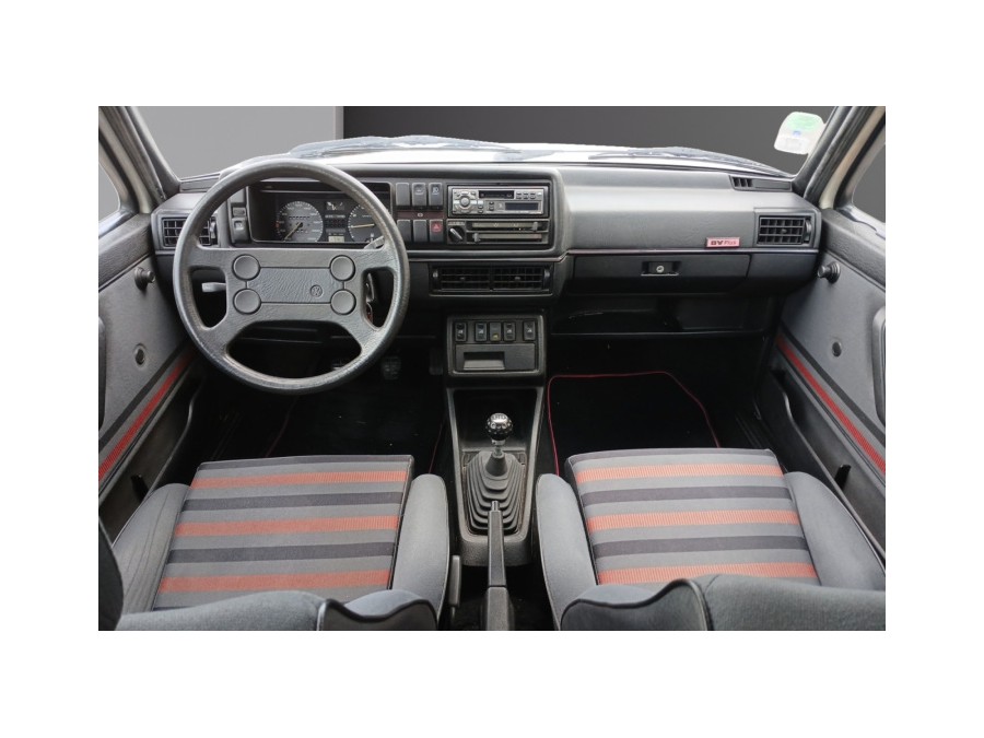 VOLKSWAGEN d'occasion GOLF GTI de 1986 La Ciotat (13)﻿
