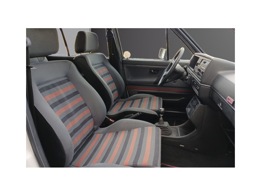 VOLKSWAGEN d'occasion GOLF GTI de 1986 La Ciotat (13)﻿