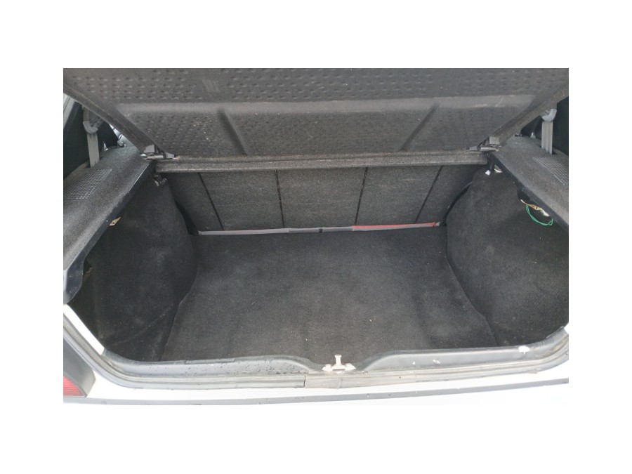 VOLKSWAGEN d'occasion GOLF GTI de 1986 La Ciotat (13)﻿