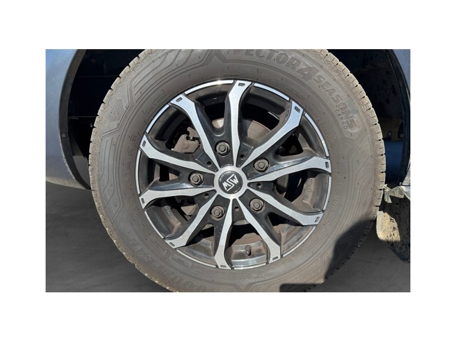 FORD d'occasion T.CUSTOM 2.2 CRDI 155 de 2013 Compiègne (60)﻿