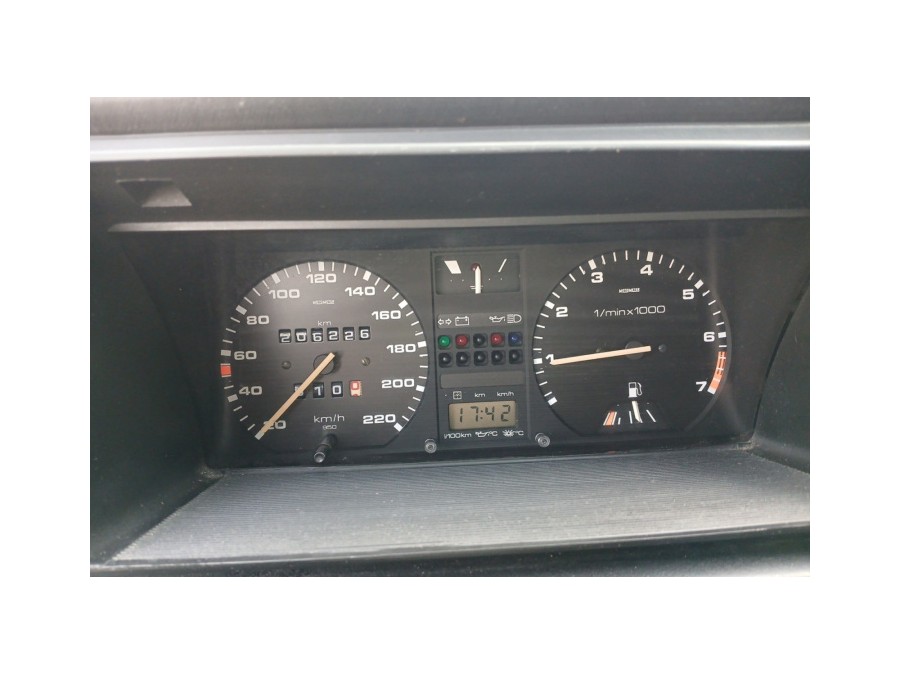 VOLKSWAGEN d'occasion GOLF GTI de 1986 La Ciotat (13)﻿