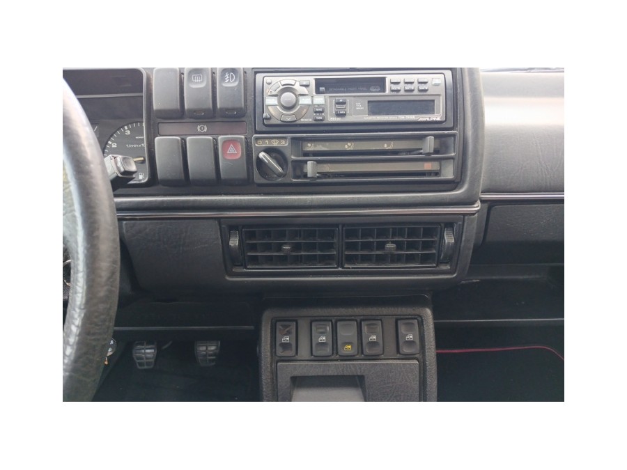 VOLKSWAGEN d'occasion GOLF GTI de 1986 La Ciotat (13)﻿