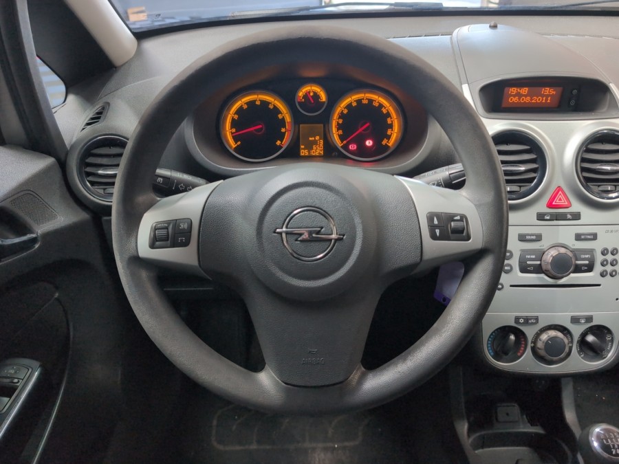 OPEL d'occasion CORSA 1.4 TWINPORT 100 COLOR EDITION de 2011 Brest