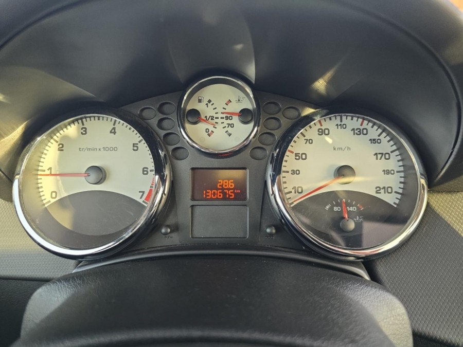 PEUGEOT d'occasion 207 1.6 VTI 16V 120 PREMIUM PACK de 2007 Vichy