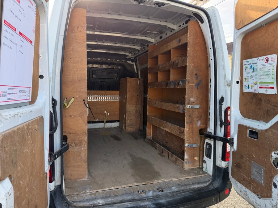 RENAULT d'occasion MASTER F3500 L2H2 DCI 125 PRO+ de 2016 Orleans