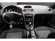 PEUGEOT d'occasion RCZ 1.6 THP 155 de 2014 La Ciotat (13)﻿