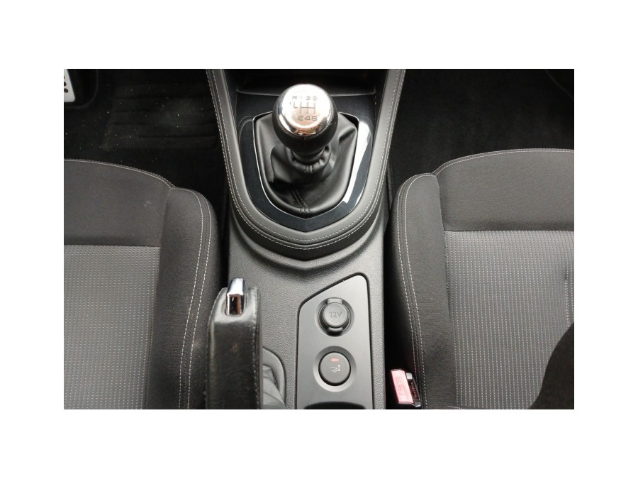 PEUGEOT d'occasion RCZ 1.6 THP 155 de 2014 La Ciotat (13)﻿