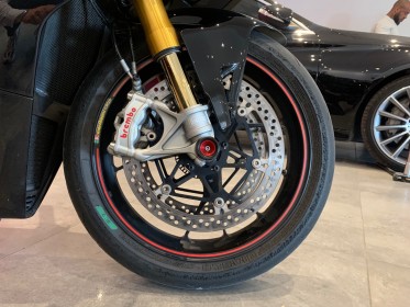 Ducati panigale v4 1100  black / suspensions ohlins ttx / jantes forgÉ marchesini / te de fourche noir taillÉ masse //......