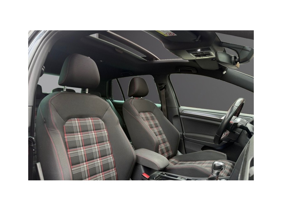 VOLKSWAGEN d'occasion GOLF GTI PIRELLI 2.0T FSI 230 DSG de 2019