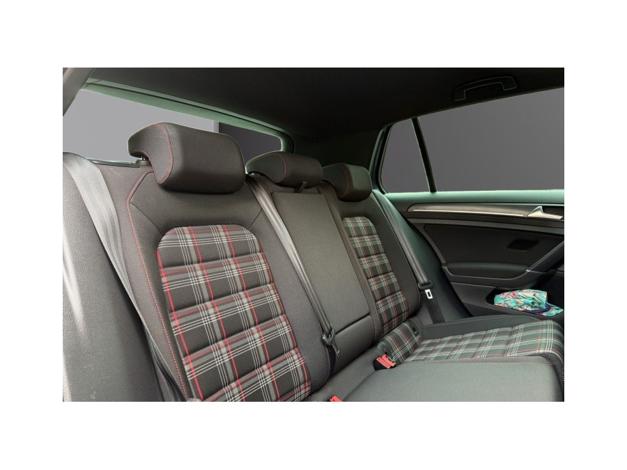 VOLKSWAGEN d'occasion GOLF GTI PIRELLI 2.0T FSI 230 DSG de 2019