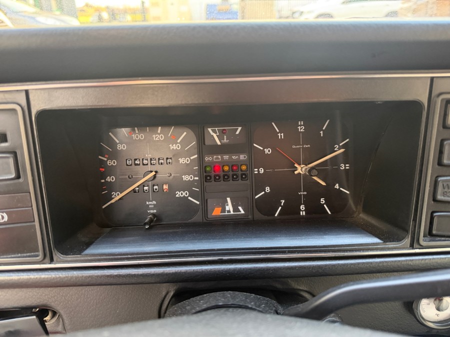 VOLKSWAGEN d'occasion GOLF 1.6 TD 70 de 1982 Nord Isère (38)﻿