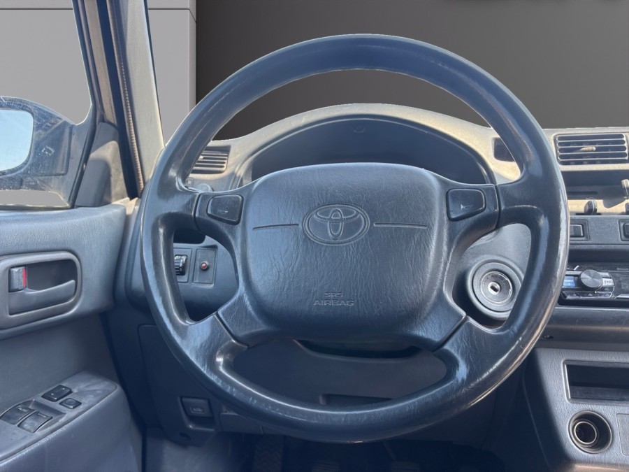 TOYOTA d'occasion RAV4 4X4 VX de 1995 Frejus (83)﻿