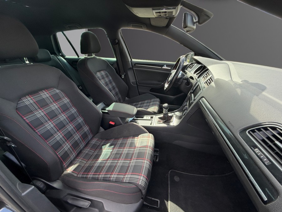 VOLKSWAGEN d'occasion GOLF 2.0 TSI 220 GTI de 2014 Besançon (25)﻿