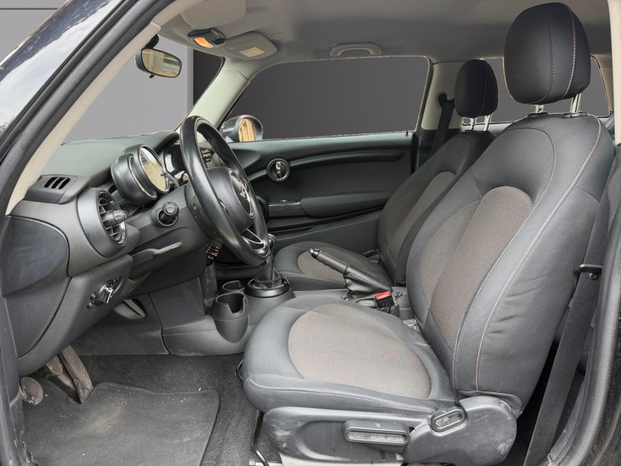 MINI d'occasion MINI ONE D 95 de 2014 Cannes (06)﻿