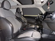 MINI d'occasion ONE ONE 102 de 2017 Cannes (06)﻿