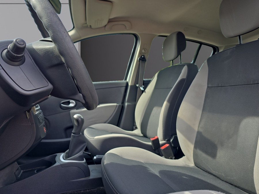 RENAULT d'occasion CLIO III RENAULT CLIO 3 ALIZEE 1.2 75 CH de 2011