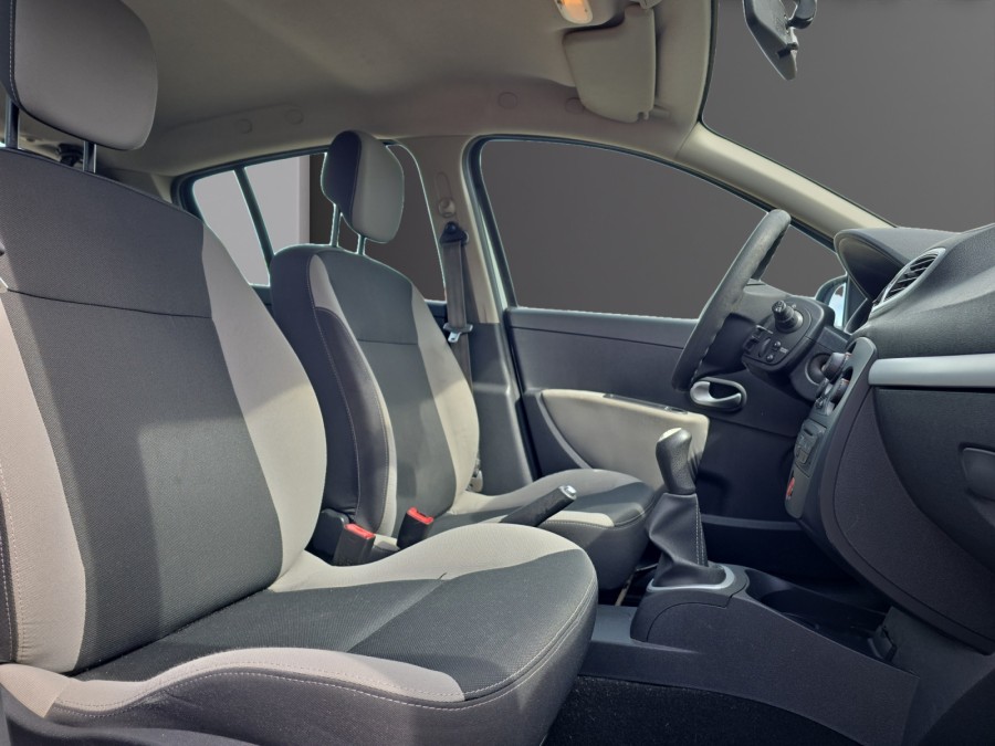 RENAULT d'occasion CLIO III RENAULT CLIO 3 ALIZEE 1.2 75 CH de 2011