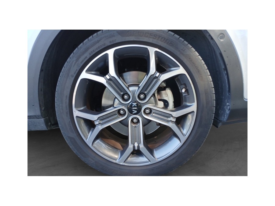 KIA d'occasion CEED XCEED 1.6 GDI 141 PHEV BLACK & WHITE EDITION de