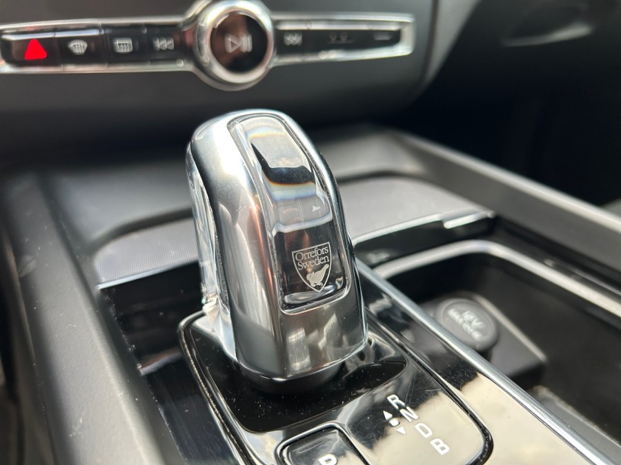 VOLVO d'occasion XC60 T8 TWIN ENGINE R DESIGN de 2019 Colmar (68)﻿