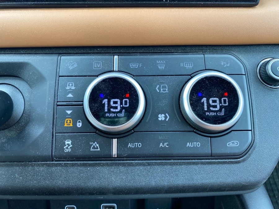 LAND ROVER d'occasion DEFENDER 110 P400E AWD BA de 2022 Perpignan