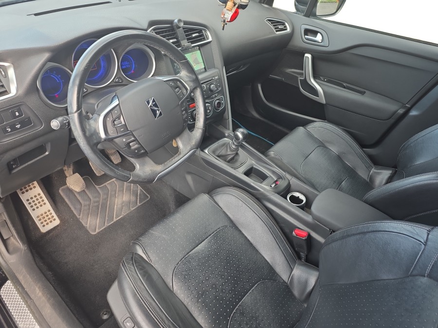 CITROEN d'occasion DS4 1.6 e-HDI 115 de 2014 Le Puy en Velay (43)﻿