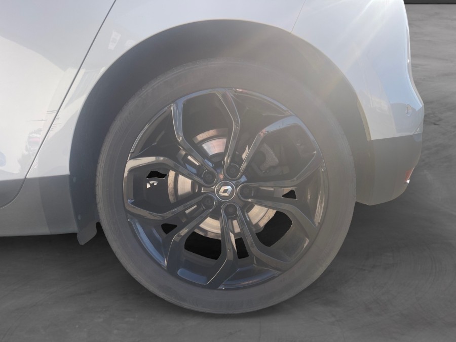 RENAULT d'occasion SCENIC 1.3 TCE 140 BLACK EDITION EDC de 2019