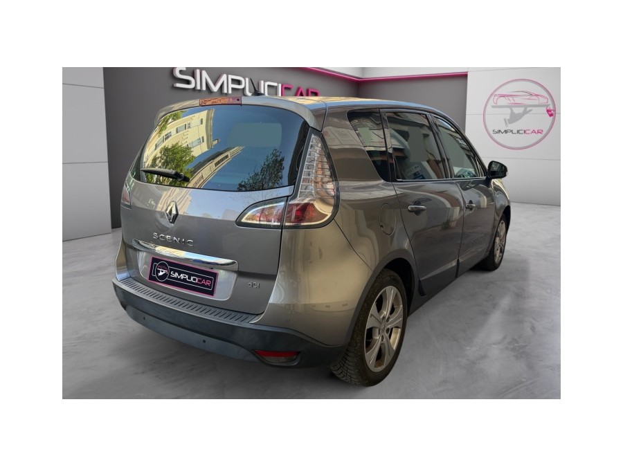 RENAULT d'occasion SCENIC 1.5 DCI 110 DYNAMIQUE EDC BOSE de 2012 Le