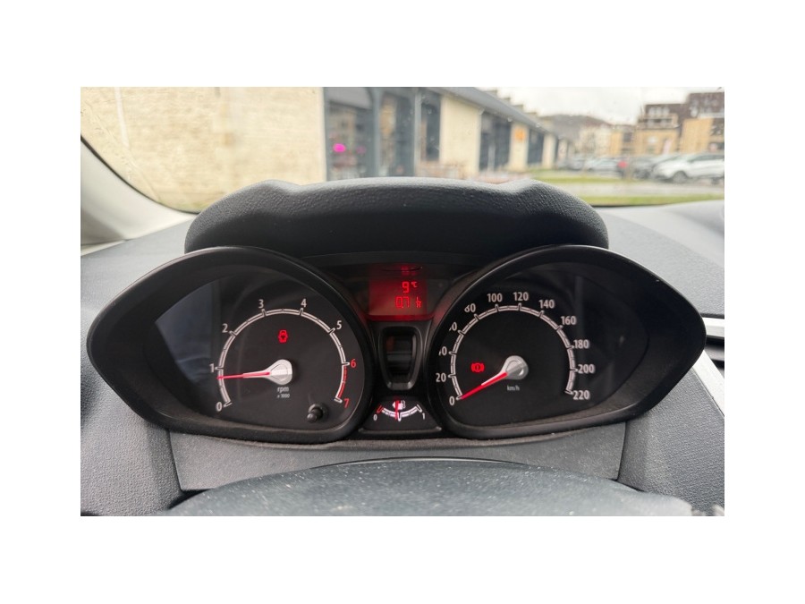 FORD d'occasion FIESTA FIESTA de 2011 Vernon (27)﻿