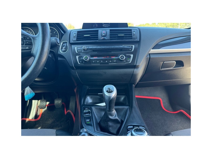 BMW d'occasion SERIE 1 114D LOUNGE de 2015 La Ciotat (13)﻿