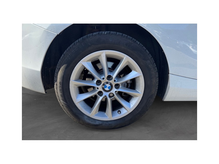 BMW d'occasion SERIE 1 114D LOUNGE de 2015 La Ciotat (13)﻿